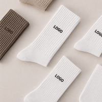 Chaussettes personnalisées avec broderie, processus OEM ODM, logo personnalisé, chaussettes de sport en coton, faible MOQ, usine
