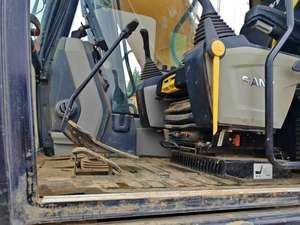 Excavatrice sur chenilles d'occasion SANY SY215C de 21,5 tonnes, fabriquée en Chine, avec moteur et pompe, certifiée CE - Product Image 6