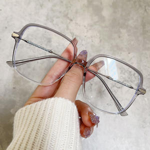 Büyük Çerçeveli Punk Tarzı Ultra Hafif Miyop Anti-Mavi Işık Gözlük Çerçevesi Kadınlar İçin İnceltici Tasarım Baskılı Desen Tüm Yüz Şekilleri İçin - Product Image 4