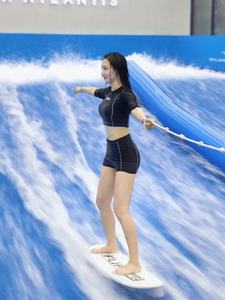 جهاز محاكاة لركوب الأمواج باللون الأزرق الفاتح من الألياف الزجاجية فعال لركوب الأمواج للأطفال - Product Image 4