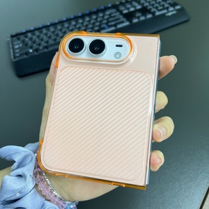 Étui de téléphone en PC dur à haute transparence avec texture en fibre de carbone pour iPhone DUO 18 Fold - Product Image 2