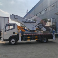 Camion nacelle télescopique Sinotruk 6 roues RHD léger 38 m avec stabilisateurs à verrouillage
