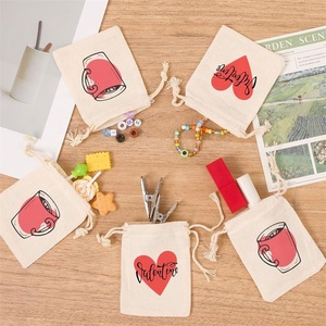 Sacs en mousseline de coton biologique avec logo personnalisé Sac à provisions en toile avec cordon de serrage - Product Image 5