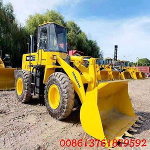 Minicargador tractor de carga frontal Komatsu usado con capacidad de 3 toneladas, componente de núcleo de motor de segunda mano - Product Image 3