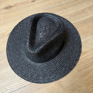 Chapeau Fedora classique à large bord en paille pour <span class=keywords><strong>femme</strong></span>, respirant, tissé, chapeau <span class=keywords><strong>de</strong></span> soleil d'été avec couronne encastrée, protection UV, chapeau Panama pour les vacances - Product Image 4