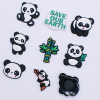 Breloques en PVC en forme de panda de dessin animé en gros, breloques pour coques de téléphone, décorations souples en caoutchouc pour chaussures, accessoires de bricolage pour sabots