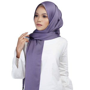 Fashional Lady vendita calda di alta qualità nuovo Design all'ingrosso copia seta scialle lungo Hijab pianura opaca raso Hijab - Product Image 2