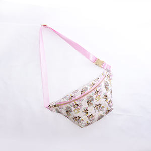 Непромокаемая нейлоновая нагрудная сумка - Product Image 2