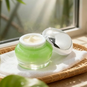 LOZEE Crema para eliminar pecas ODM I + D Tecnología <span class=keywords><strong>japonesa</strong></span> Extracto de Arbutina Cuidado de manchas seniles Fórmula para piel seca brillante - Product Image 1