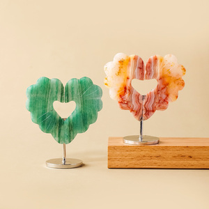 Vente en gros de pierres précieuses naturelles : Cœur en fluorite colorée sculpté en forme d'aile, cristal gravé en forme d'aile d'ange, décoration Feng Shui pour la maison - Product Image 5