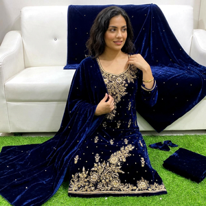 FASHIONISTA INTERNATIONAL Magnifique Lehenga de mariage indien pakistanais pour femme en cuir véritable fait main avec broderie et pierres - Product Image 2