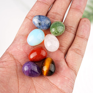 Figurine d'œuf en cristal de quartz de luxe, pierre brute, fait main, pièce décorative ovale - Product Image 2