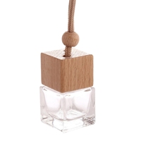 Bouteilles de parfum de voiture suspendues carrées de 10ml, diffuseur de parfum, désodorisant d'air de voiture, bouteille d'huile essentielle en verre, grossiste