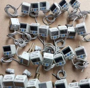 Interruptor Digital SMC ZSE20-N-P-M5-LA1, Puerto M5, Cable de 2 m - Product Image 4
