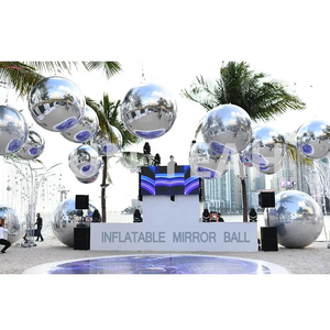 كرة ديسكو فضية قابلة للنفخ عالية الجودة من البي في سي للتعليق، كرة مرآة للديكور الفني في الاستوديوهات والإعلانات الترويجية - Product Image 1