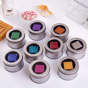 Bolas Magnéticas de Neodimio NdFeB de Alta Calidad Directo de Fábrica 2025, Esferas Bucky Doradas Personalizables, Material Magnético Arcoíris de 35 mm - Product Image 6