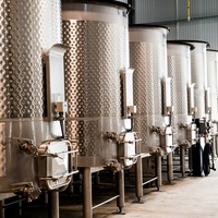 Réservoir de fermentation de vin en acier inoxydable de qualité alimentaire 1000L 1500L 2000L réservoir de mélange ouvert à dessus plat capacité variable