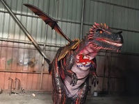 Costume de dragon réaliste avec yeux lumineux à LED, corps et bouche avec effets de lumière de feu pour événements de parcs à thème
