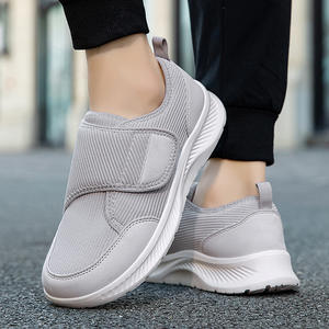 Zapatos para caminar para personas mayores de alta calidad, con suela suave que absorbe los impactos, antideslizantes, resistentes al desgaste y transpirables, con malla. - Product Image 2