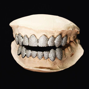Grillz personnalisés en argent sterling 925 plaqué or avec moissanite VVS D Dolor, testée au diamant, style Hip Hop Iced Out pour homme, cadeau - Product Image 2