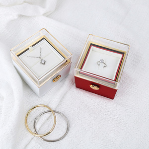 Boîte cadeau automatique rotative carrée pour collier et emballage de bague de style romantique - Product Image 4