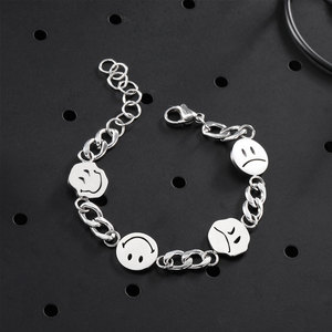 Bracelets et Joncs de Luxe en Gros, Chaîne de Main en Acier Inoxydable 316L, Bracelet Smiley pour Femmes et Hommes - Product Image 1