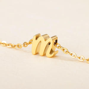 Ciondolo con Iniziale 26 Lettere dell'<span class=keywords><strong>Alfabeto</strong></span>, Impermeabile, Placcato Oro 18K, in Acciaio Inossidabile, Stile Vintage, Gioiello alla Moda con Catena, per Anniversario - Product Image 3