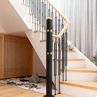 Décoration d'intérieur au design moderne, garde-corps d'escalier de forme carrée noire mate, balustrades en fer forgé pour balcon