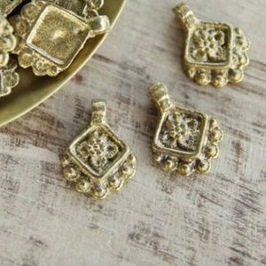 Charmes en laiton en spirale magnifiques, charmes en laiton bruts, charmes plaqués argent, charmes pour la fabrication de macramé et de bijoux, 18*14mm - Product Image 1