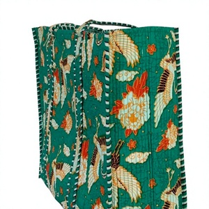Bolso tote de algodón acolchado con estampado floral de pájaros color verde azulado, con asas a rayas, elegante bolso de hombro acolchado para compras, viajes y uso diario. - Product Image 1