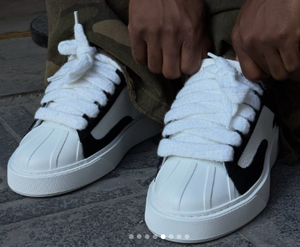 รองเท้าผ้าใบผู้หญิงผู้ชาย หนังคุณภาพสูง สวมใส่สบาย รองเท้าคู่รัก รองเท้าอะคริลิคคาร์บอน Numeris Altelier - Product Image 2