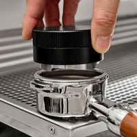 Distribuidor Adaptativo de Gravidade OEM 51/53/58mm com Base em Aço Inoxidável 304 de Grau Alimentício, Ferramenta de Distribuição de Espresso com Nivelamento Automático