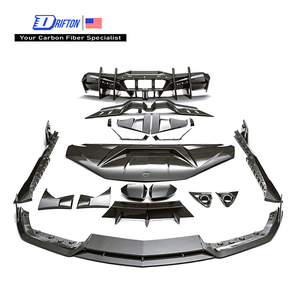 Kits de Conversión de Carrocería de Fibra de Carbono Estilo Man para Lamborghini Revuelto - Product Image 1