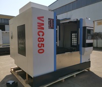 Centre d'usinage vertical VMC850 BT40, course simple 800x500x500mm, fraisage haute précision pour composants de moules automobiles, 24 stations