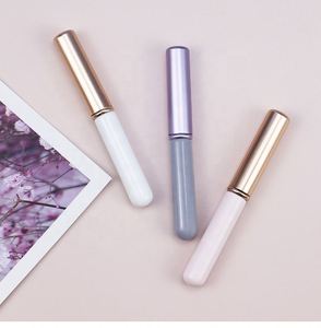 Brocha de Labios Portátil Mini al por Mayor con Cabezal Redondo, Cerdas Suaves y Tapa para Aplicación de Maquillaje de Ojos, Corrector y Brillo Labial - Product Image 4