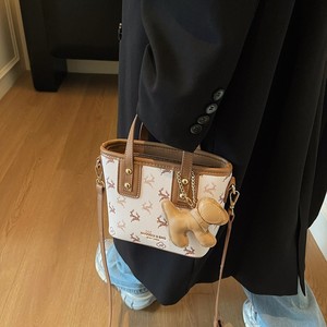 Sac à main seau imprimé haut de gamme pour <span class=keywords><strong>femme</strong></span>, nouvelle collection 2025, polyvalent, tendance, avec fermeture éclair, pour le transport de légumes, sac bandoulière transfrontalier - Product Image 3