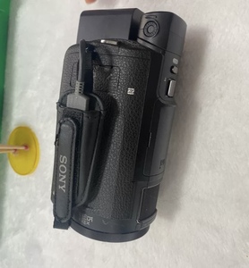 Giao hàng nhanh Máy quay phim kỹ thuật số Sony FDR-AX33 4K đã qua sử dụng, cảm biến <span class=keywords><strong>Exmor</strong></span> R CMOS 1/2.3 inch, zoom quang học 10x - Product Image 2