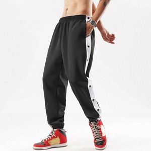 <span class=keywords><strong>Pantaloni</strong></span> stile Street <span class=keywords><strong>pantaloni</strong></span> da basket a gamba dritta da uomo a righe con <span class=keywords><strong>bottoni</strong></span> <span class=keywords><strong>laterali</strong></span> Casual <span class=keywords><strong>pantaloni</strong></span> da allenamento larghi da uomo - Product Image 4