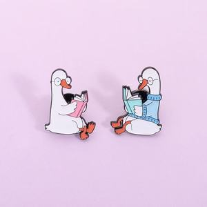 Lunettes de lecture créatives en forme de canard de dessin animé, en alliage de zinc, placage nickel noir, style mignon pour les amoureux des livres, design pull, pour les passionnés de lecture - Product Image 1