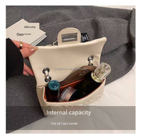 Nouveau Sac à Rabat de Luxe Simple avec Chaîne et Bouton Brodé, Sacs Carrés Tendance pour Jeunes Femmes