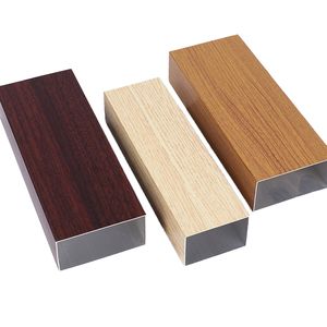 Plafond carré <span class=keywords><strong>en</strong></span> bois de grain <span class=keywords><strong>barre</strong></span> <span class=keywords><strong>en</strong></span> forme de <span class=keywords><strong>U</strong></span> <span class=keywords><strong>aluminium</strong></span> magnésium fer profilés <span class=keywords><strong>en</strong></span> <span class=keywords><strong>aluminium</strong></span> décoratifs coupe personnalisée traitée - Product Image 3