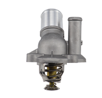 Pièces automobiles, tuyau d'eau du moteur, tuyau de refroidissement, connecteur, bride du thermostat, CJ5E-8575-AA CJ5E8575AA 157411 LF7015170
