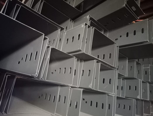 Goulotte de câblage métallique en acier rainurée colorée, peinte par pulvérisation, ignifuge, ventilée, qualité supérieure garantie, OEM - Product Image 6