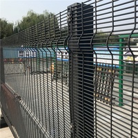 Valla antiescalada de alta seguridad 358, fácil instalación, superficie plana, recubierto de PVC, postes de valla de enrejado cuadrado para agricultura