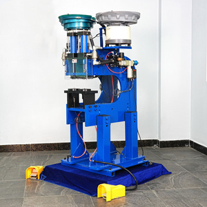 Tự động hai Phễu Feeder riveting máy với nhiều chức năng - Product Image 2