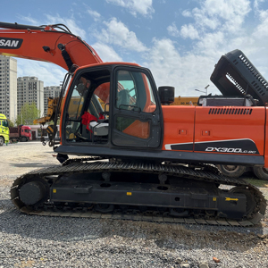 Excavadora sobre orugas Doosan 300 usada de 30 toneladas Doosan Dx300LC Maquinaria de ingeniería Dx225 Dx300 Horas bajas - Product Image 1