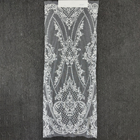 Tissu en dentelle de tulle brodé de sequins à motif géométrique baroque blanc GCW-QCUV100297-103 pour studio de couture de créateurs