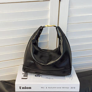 Nuevos bolsos minimalistas de inspiración francesa Sac Main Pour Femme Diseño de nicho de color sólido Retro Underarm Shoulder Tote Bag - Product Image 4