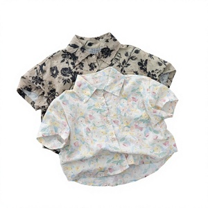 Nouvelle <span class=keywords><strong>chemise</strong></span> d'été 2026 pour enfants, en coton doux à motif floral style aquarelle, style coréen, fine et à manches courtes, pour garçons et filles - Product Image 1