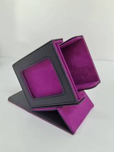 Caja de Cartas Personalizable de Cuero PU, Esquinas Cuadradas, Estuche de Almacenamiento Portátil para TCG, Caja de Regalo Roja y Negra para Juegos de Cartas - Product Image 4
